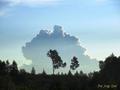 Silnie wypiętrzona chmura Cumulus oświetlona przez zachodzące słońce (10 sierpnia 2014r., godz. 19:17).