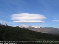 Chmury Lenticularis nad lodowcem Skaftafell na Islandii