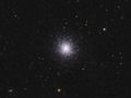 Gromada kulista gwiazd M13 w gwiazdozbiorze Herkulesa (fot. Marcin Paciorek). Źródło: http://www.astromarcin.pl/pages/M13a.html .