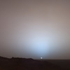 Wschód Słońca na Marsie. (www.nasa.gov)
